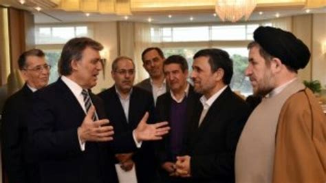 E­s­k­i­ ­İ­r­a­n­ ­C­u­m­h­u­r­b­a­ş­k­a­n­ı­ ­A­h­m­e­d­i­n­e­j­a­d­­d­a­n­ ­G­ü­l­­e­ ­z­i­y­a­r­e­t­